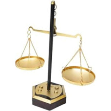 SUNGOOYUE Antique Metal Scales Vintage Style Ornament for Living Room Decoration Height 22.5cm