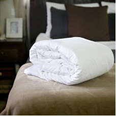 Šilkinė patalynė Direct. Prabangus šilko šilku užpildytas čiužinys su elastingu medvilninio satino sijonu. Viengulės lovos dydis, 200 cm x 90 cm, baltos spalvos