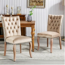 DRIXNO valgomojo kėdė (virtuvės kėdė, svetainės kėdė su unikalia durų stakta nugarėlėje), minkšta kėdė su vinių galvutėmis, medžio masyvo kojos, aksomo užvalkalas, šviesiai kupranugario spalvos