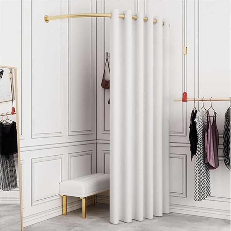 Drabužių parduotuvės persirengimo kambarys, 39