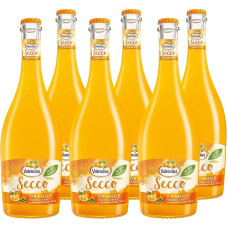 VALENSINA - Secco Orange | Putojantis vaisių vynas Secco su gaivinančia angliarūgšte, puikiai tinka kaip aperityvas ar kokteilis. Sudėtis: Sudėtis: 6 x 0,75 l, 7 proc. tūrio.