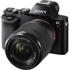 SONY Alpha 7 E-Mount pilno kadro skaitmeninis fotoaparatas ILCE-7, 24,3 megapikselio, 7,6 cm (3 colių) LCD ekranas, BIONZ X, 2,3 megapikselio OLED vaizdo ieškiklis, NFC, įskaitant SEL-2870 objektyvą, juodas