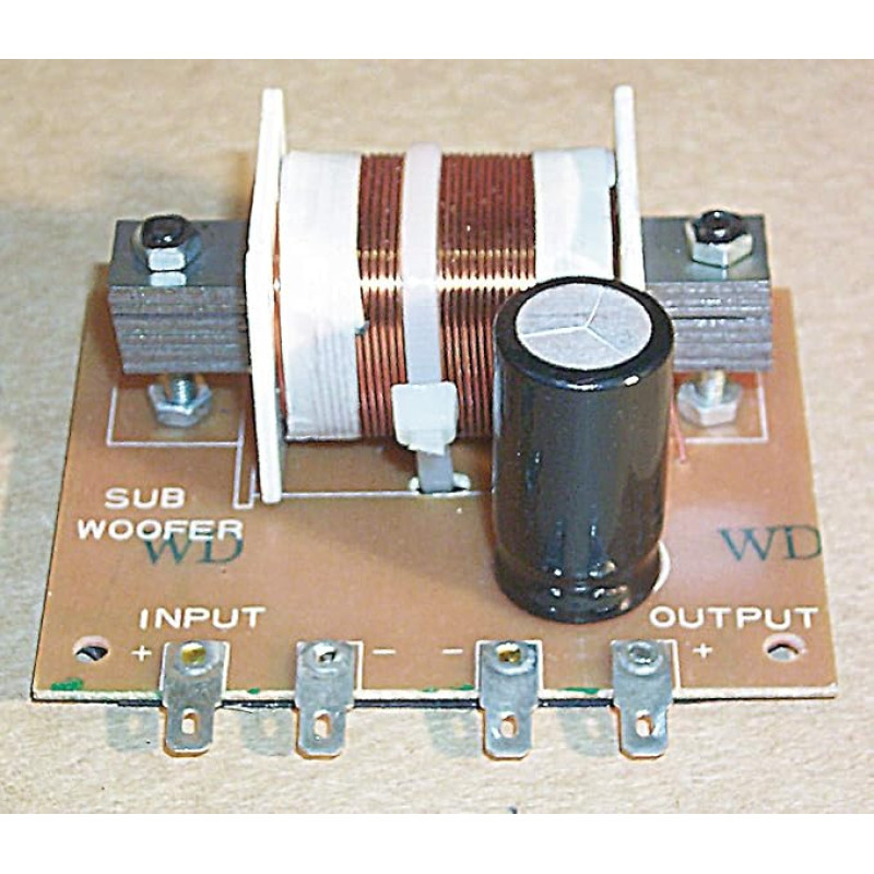 Žemųjų dažnių garsiakalbio krosoveris CR-202