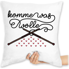 Marškinėlių pagalvėlė 40 x 40 cm Dekoratyvinė pagalvėlė - pareiškimas su posakiais - Komme Was Wolle - 40 x 40 cm - Balta - Posakiai Posakiai Nėrimo posakiai Mezgimas Juokingas mezgimas Ventiliatoriai Vilnos kamuoliukai Mezgimas