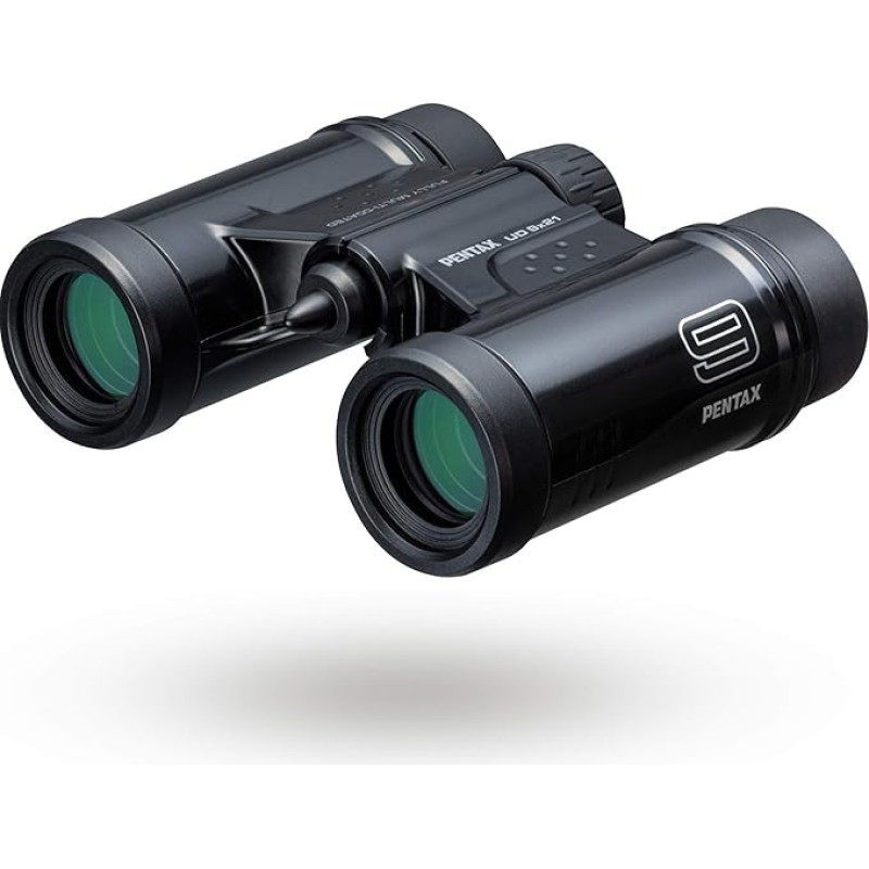 PENTAX žiūronai UD 9x21 Black Ryškus, aiškus regėjimo laukas, lengvas korpusas su stogine prizme ir visiškai daugiasluoksnė optika užtikrina puikų vaizdo našumą koncertuose, sporte ir kelionėse.