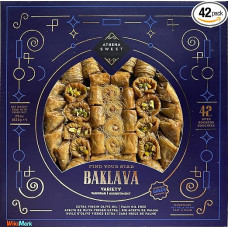 Autentiška graikinių riešutų baklava dėžutėje. Rankų darbo. Svoris 822 g. 42 užkandžių asorti. su ypač tyru alyvuogių aliejumi ir be palmių aliejaus.