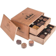 Merry Chocolaterie - Chocolates without Alcohol - 20 Handmade Chocolates in Wooden Box | Christmas | Chocolate | Gift | Man | Woman | Boy | Girl | Christmas Chocolate | Candy