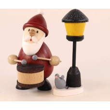 Ulrich Kunsthandwerk Kalėdinė figūrėlė Kalėdų Senelis su būgnu ir žibintu Aukštis 9,5 cm Miniatiūrinė medinė figūrėlė Kalėdinė dekoracija