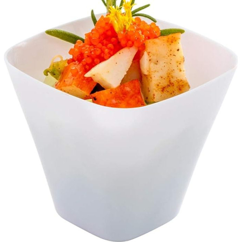 Restaurantware 4 oz Square White Plastic Bellissima Tasting Cup - 2 1/2