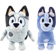 BlueY The Cousins Muffin & Socks Pliušinių žaislų rinkinį sudaro 8 colių pliušinis keksiukas ir 7,5 colių pliušinės kojinės - pagaminti iš prabangių audinių ir su išsiuvinėtomis detalėmis.Rinkti visus Bluey's