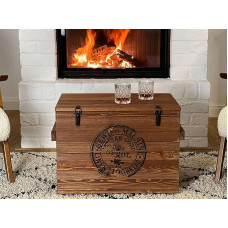 Dėdės Joe skrynia Siuvimo kavos staliukas Skrynios stalas Vintage Shabby Chic stiliaus Medžio masyvo rudos spalvos su laikymo erdve ir dangčiu Medinė dėžutė Šalutinis stalas Kaimo namų svetainės stalas Medinis stalas Riešutmedžio stalas