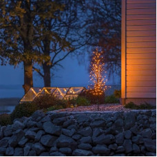 LED Weihnachtsbaum - Schwarz mit warmweißen Lichtern.