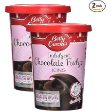 Betty Crocker Indulgent Chocolate Fudge Icing 2 x 400 g (800 g) - Chocolate Toffee Cake Icing