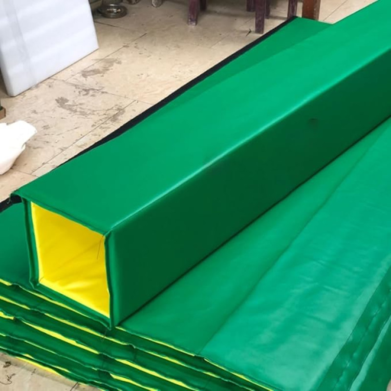 Schützende Schaumstoffpolsterung für quadratische Pfosten, Basketballstangen, Sicherheitskissen, stoßdämpfende Schaumstoffhülse für 2,1 m hohe Stangen (10 x 10/25 x 25 cm), ultimative